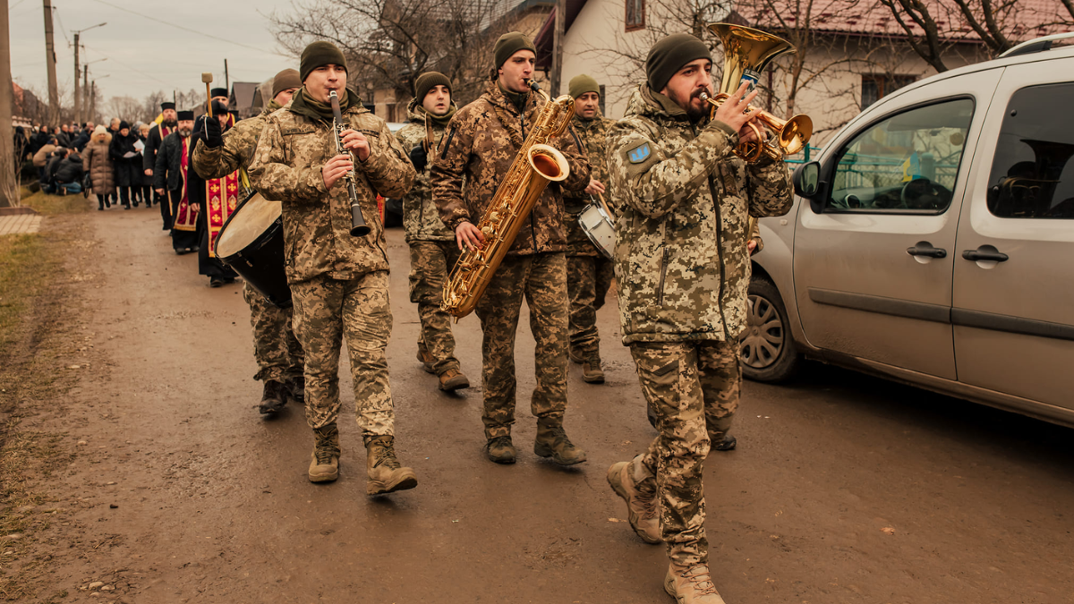 На Отинійщині провели в останню дорогу Героя Ярослава Лесіва 3