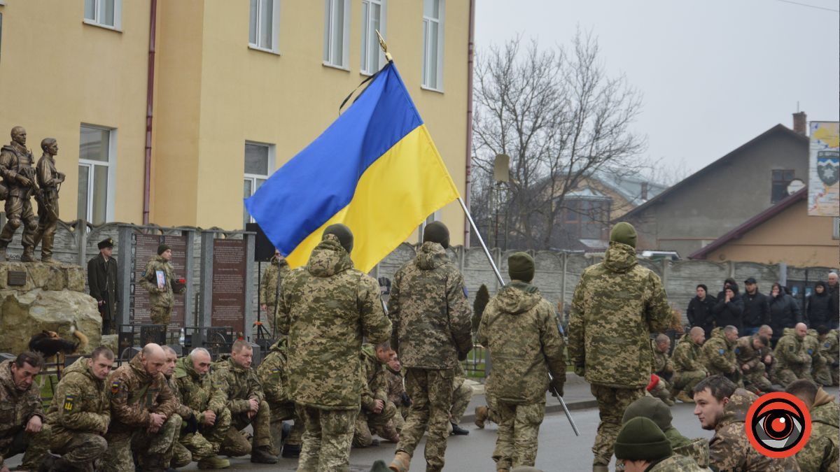 Коломия гідно попрощалася з Героєм Володимиром Стражником 6