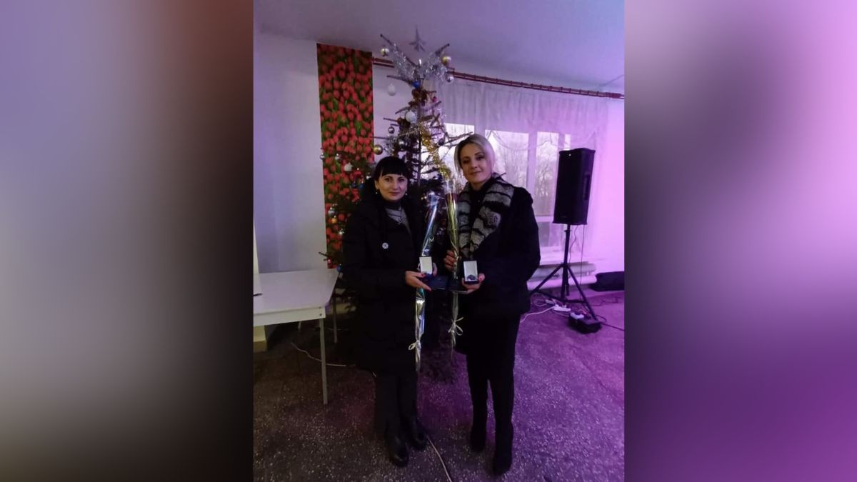 Волонтери з Снятинщини отримали почесний нагрудний знак "За сприяння війську" 4