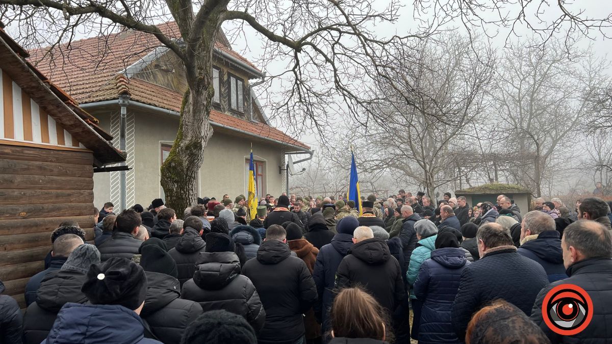 Нижньовербізька громада провела в останню дорогу Героя Володимира Стражника 7