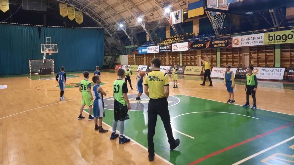 Баскетболісти з Коломиї вибороли 2 місце в юнацькому обласному турнірі 3