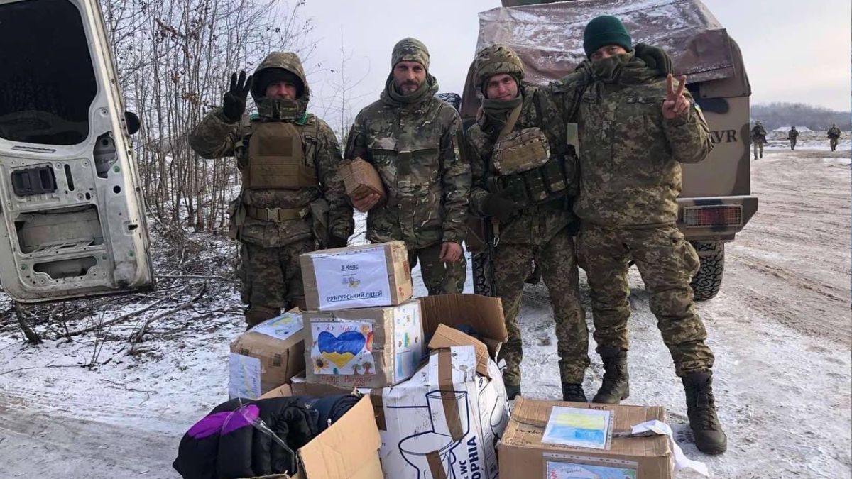 Волонтери з Печеніжинської ТГ відвезли гуманітарну допомогу на фронт 5