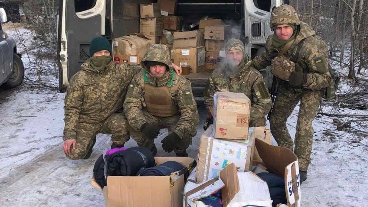 Волонтери з Печеніжинської ТГ відвезли гуманітарну допомогу на фронт 4