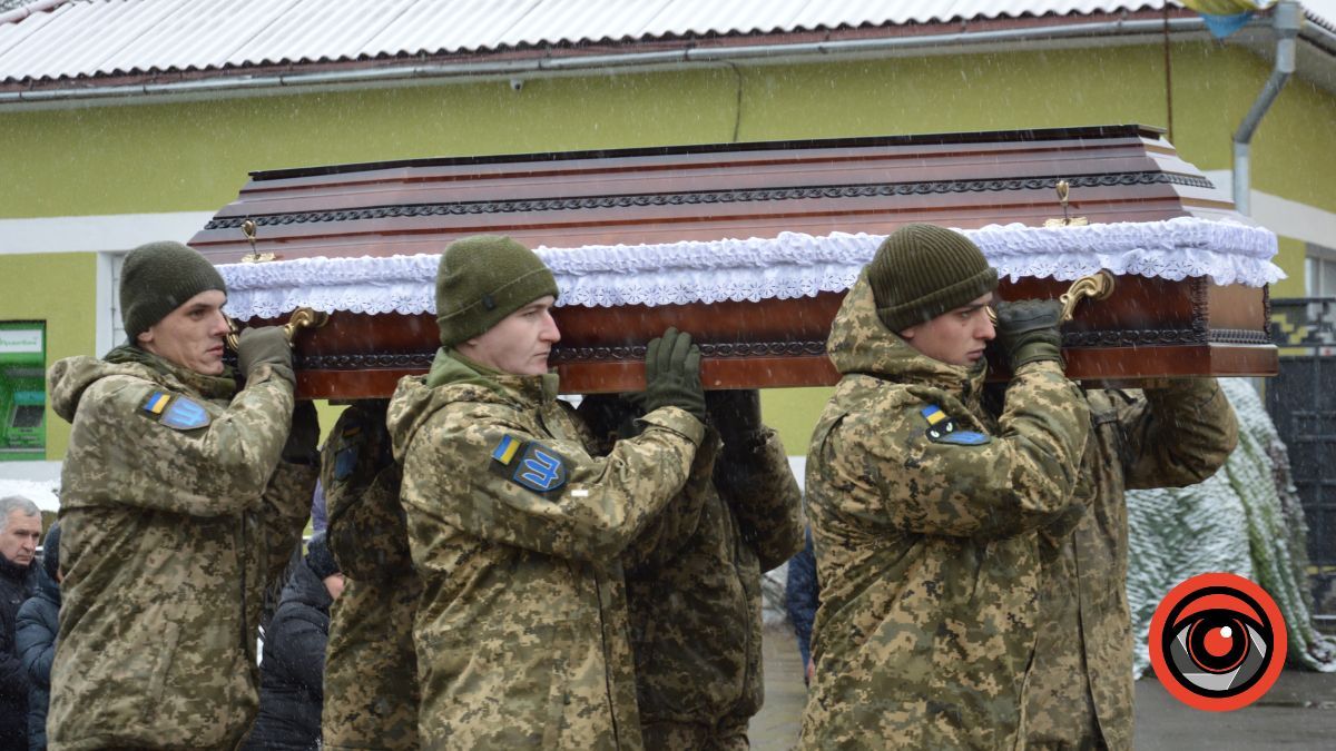 Коломия попрощалася з Героєм Володимиром Кобилянським 6