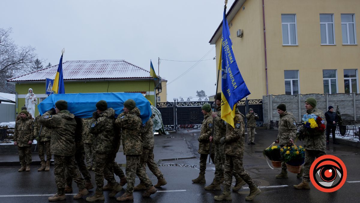 Коломия попрощалася з Героєм Володимиром Кобилянським 21