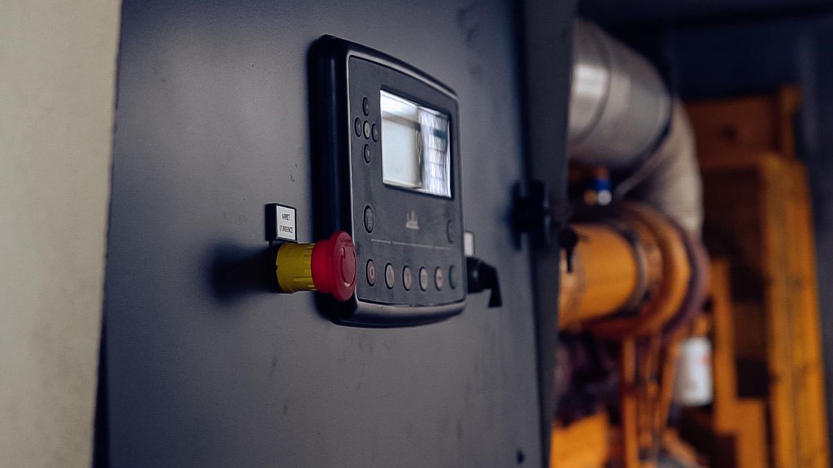 Коломийський водоканал та потребуюча патронатна сім'я отримали генератори від Карітасу 3