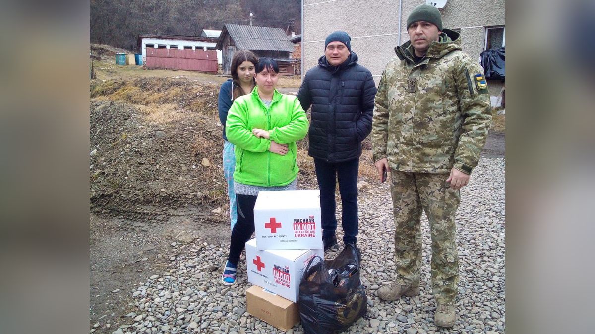 Червоний хрест передав допомогу ВПО, які проживають у селах Верховинщини 1