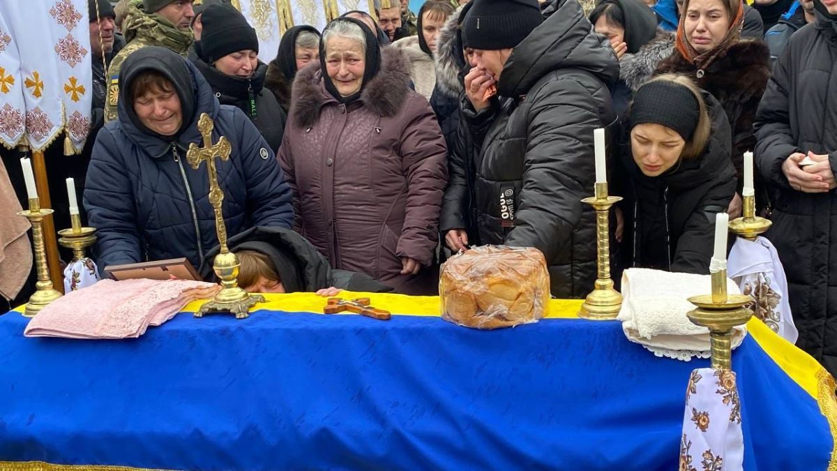 Городенківщина провела в останню дорогу Героя Степана Візінського 3