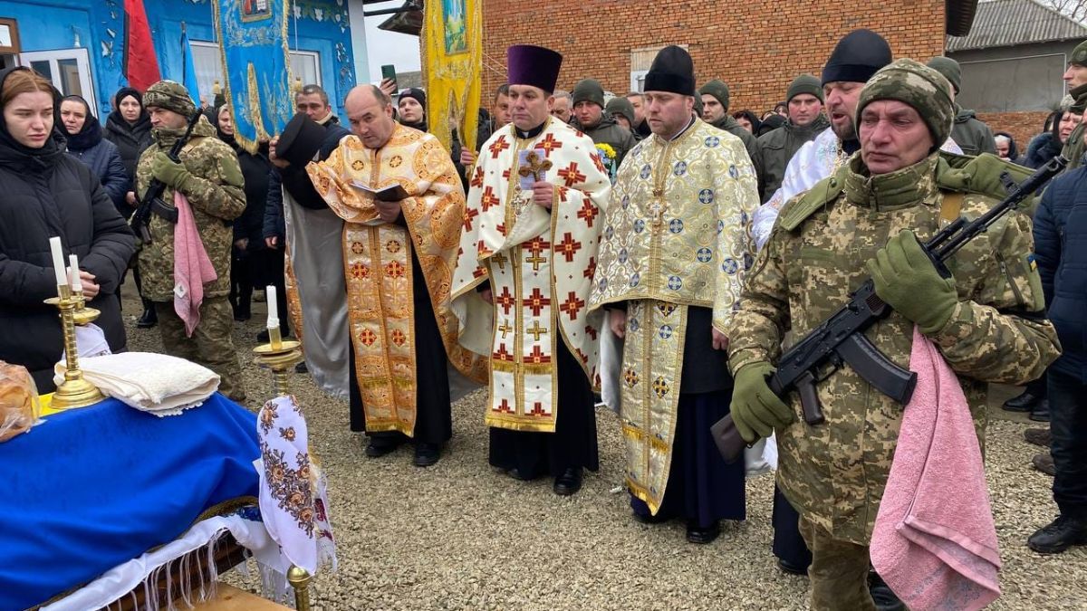 Городенківщина провела в останню дорогу Героя Степана Візінського 4