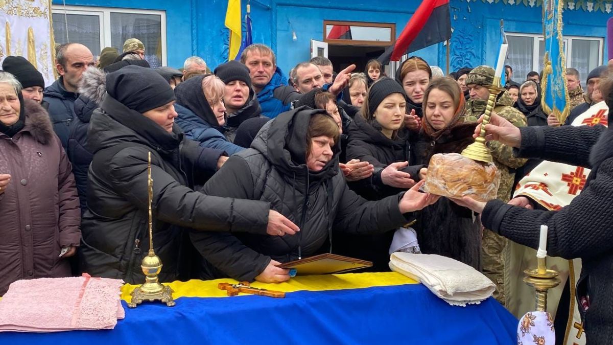 Городенківщина провела в останню дорогу Героя Степана Візінського 6