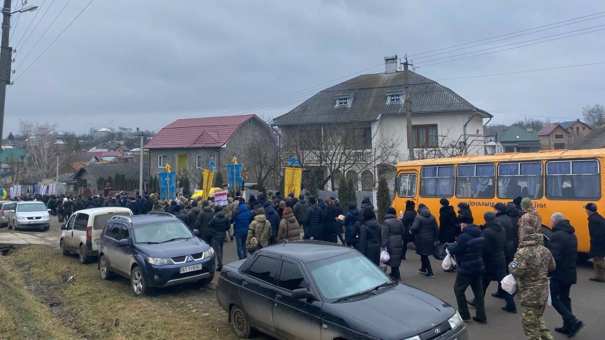 Городенківщина провела в останню дорогу Героя Степана Візінського 7