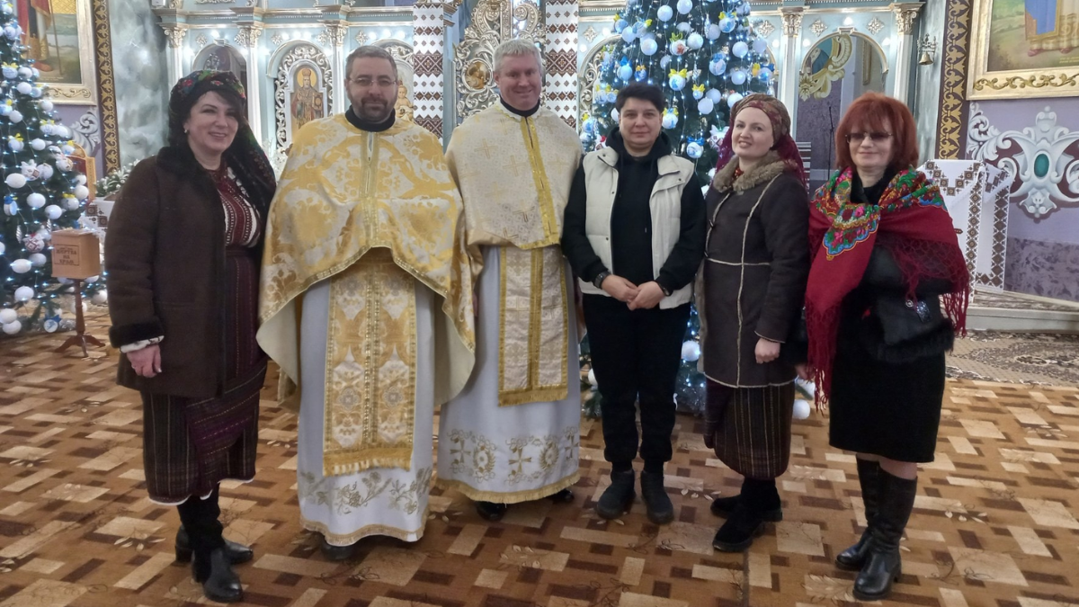 У Печеніжині на різдвяному концерті зібрали більше 28 тисяч гривень для ЗСУ 1