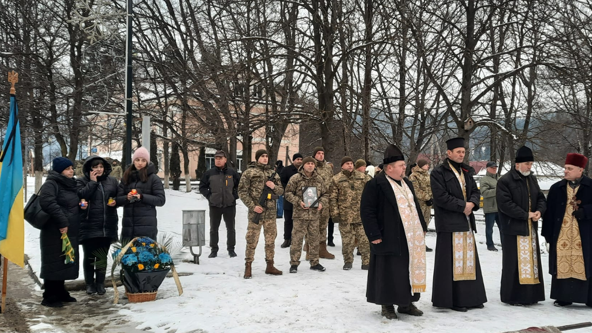 У Карпатах Героя Андрія Бощука провели в останню дорогу 2
