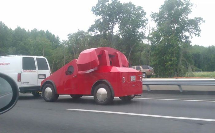 10 найкумедніших авто світу до Дня народження бензинової машини | Добірка 9
