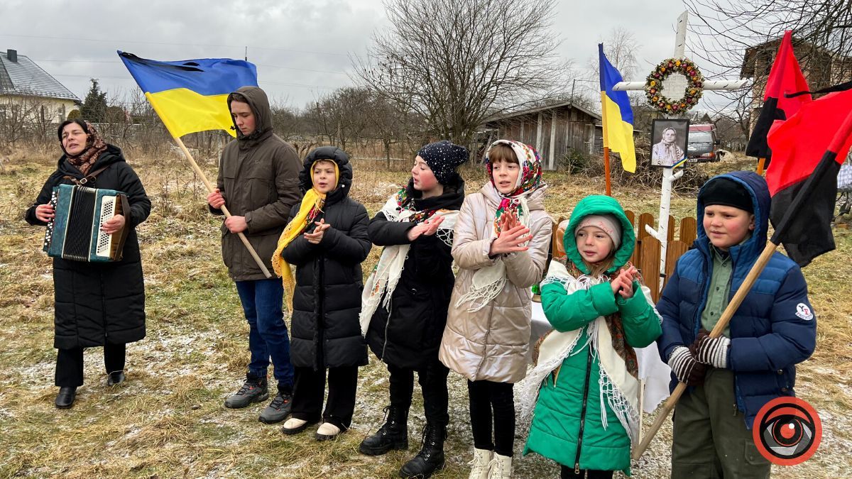 У Нижньому Вербіжі вшанували зв'язкову УПА Ганну Воронюк "Хмару" 16