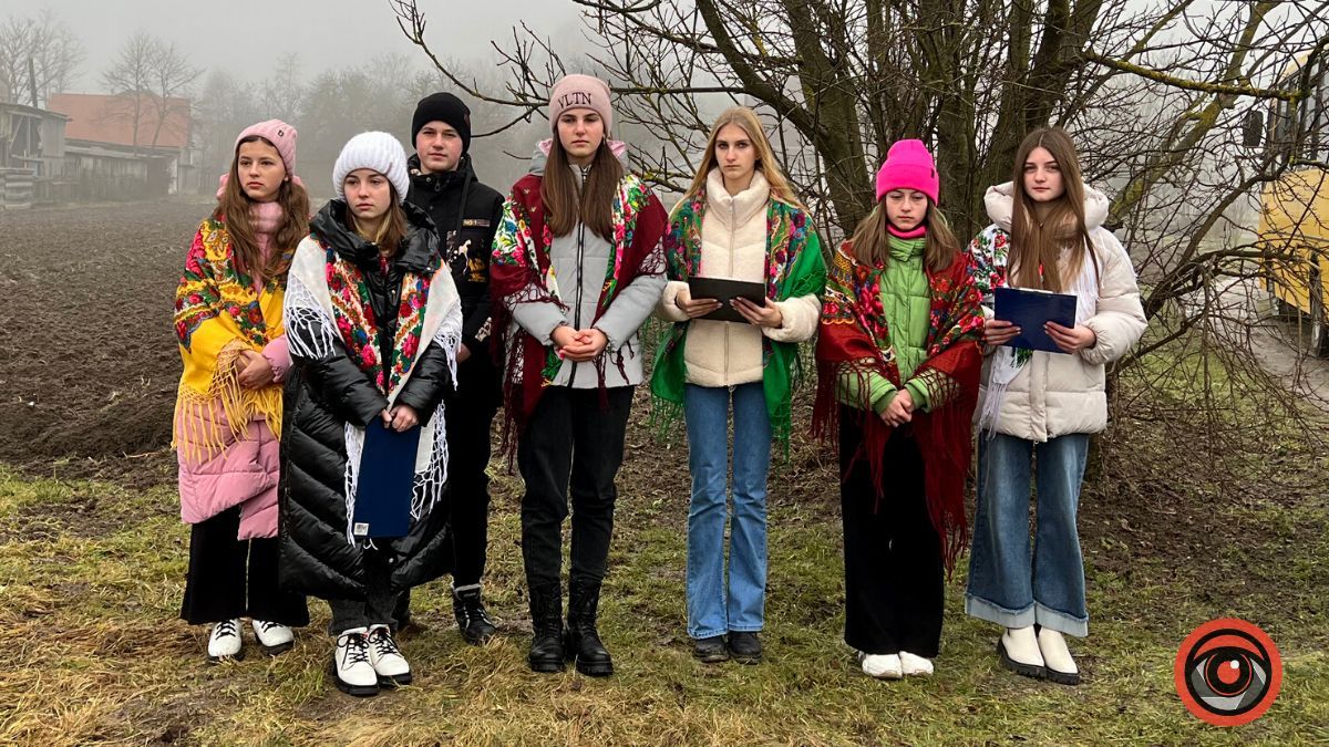 У Нижньому Вербіжі вшанували зв'язкову УПА Ганну Воронюк "Хмару" 2