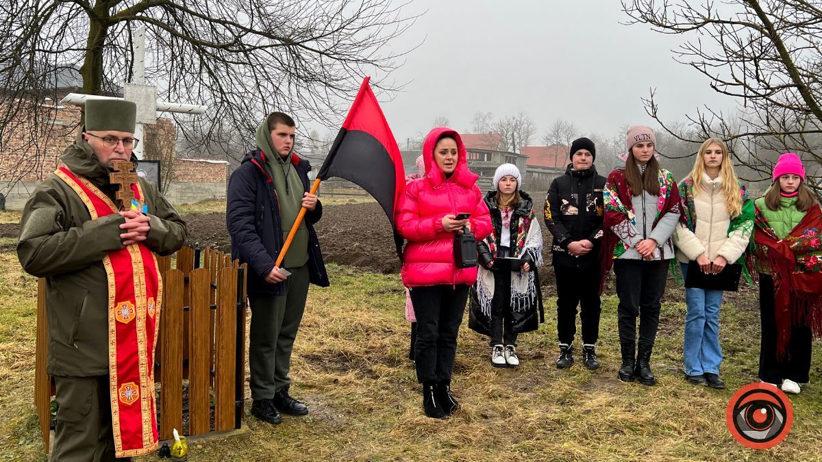 У Нижньому Вербіжі вшанували зв'язкову УПА Ганну Воронюк "Хмару" 3