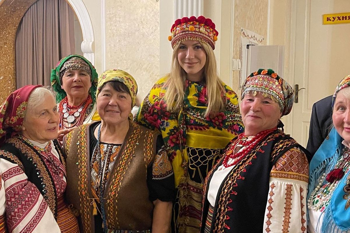 Телеведуча Леся Нікітюк зустріла Різдво у Косові 1