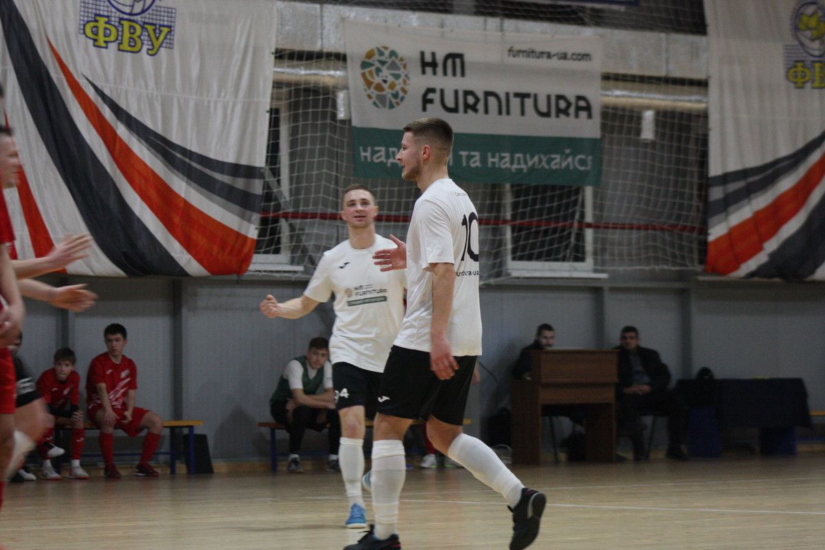 Команда з Коломиї увійшла до трійки лідерів Чемпіонату області з футзалу 12