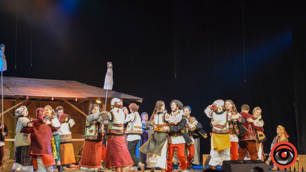 Коляда та й плєс: феєричне гуцульське дійство | Фоторепортаж 12