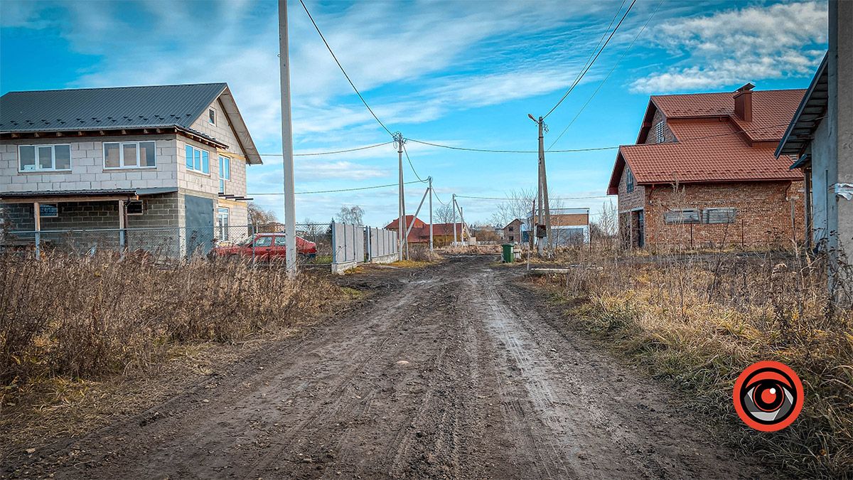 Мешканці вулиці Королівської у Коломиї нарікають на дорожні проблеми 8