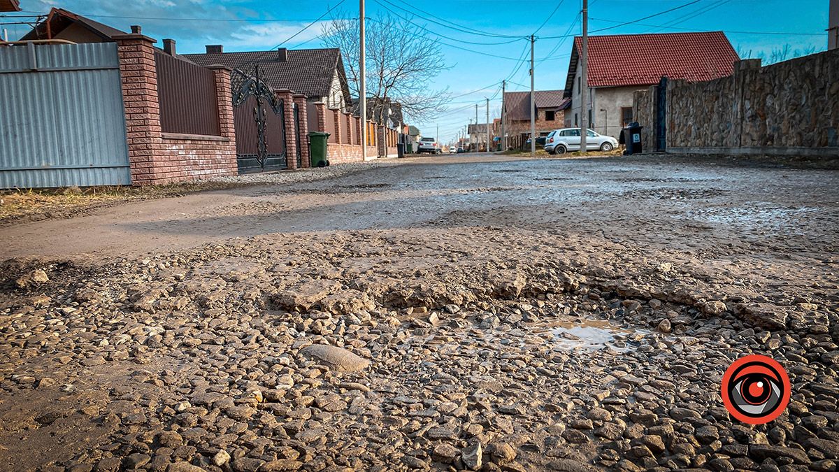 Мешканці вулиці Королівської у Коломиї нарікають на дорожні проблеми 2