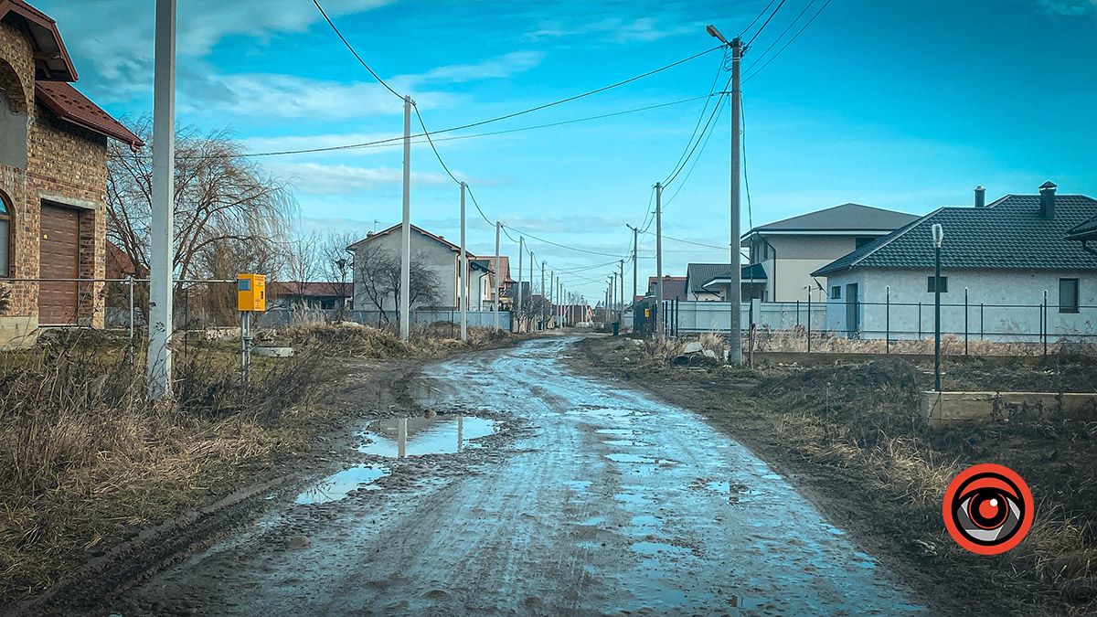 Мешканці вулиці Королівської у Коломиї нарікають на дорожні проблеми 4