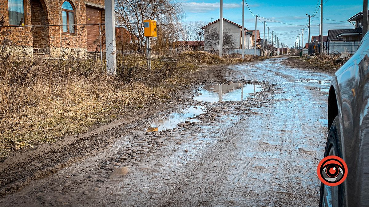 Мешканці вулиці Королівської у Коломиї нарікають на дорожні проблеми 5