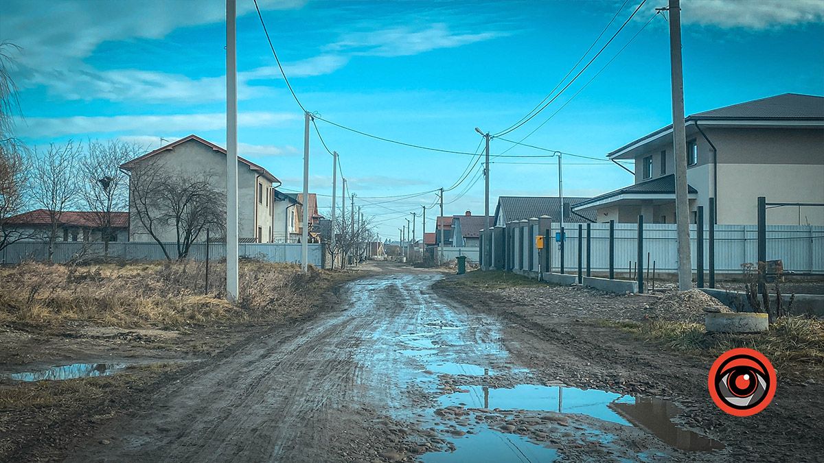 Мешканці вулиці Королівської у Коломиї нарікають на дорожні проблеми 6