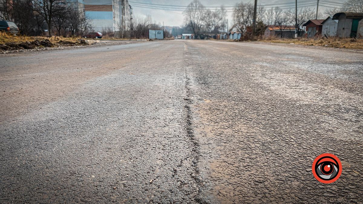 100 млн грн на чорнові дороги | Як Коломия витрачала кошти з податків військових на асфальтування 11