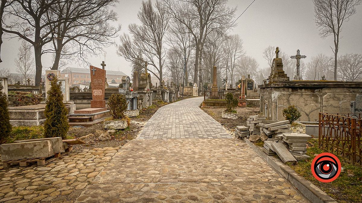 На Монастирку в Коломиї вистелили головну алею 1