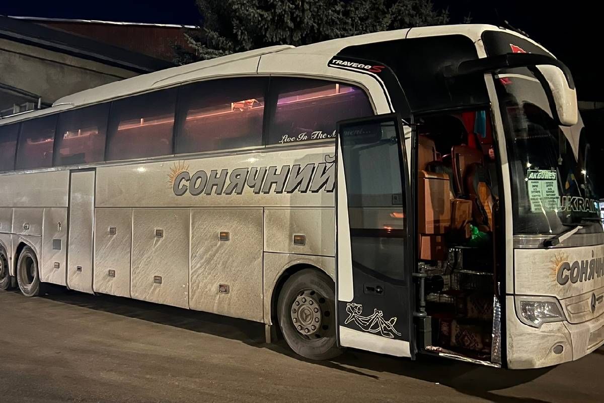 На кордоні собака "винюхала" наркотики у дівчини з Прикарпаття 1