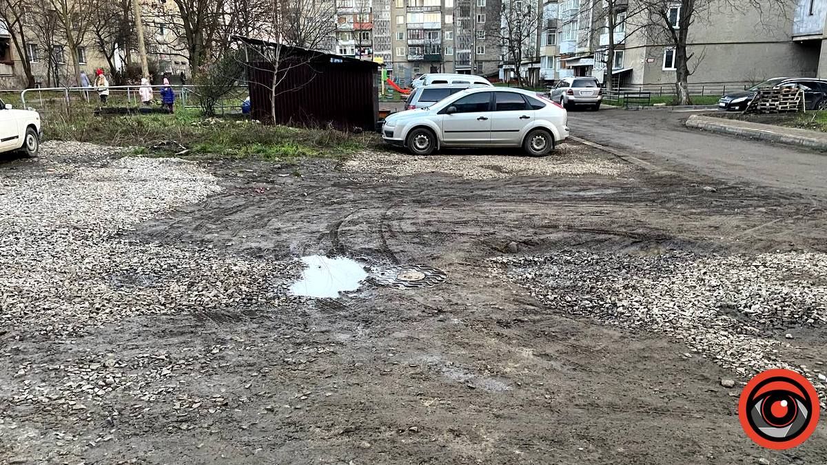 Мікрорайон Богуна в Коломиї ніяк не дочекається ремонтів доріг 2