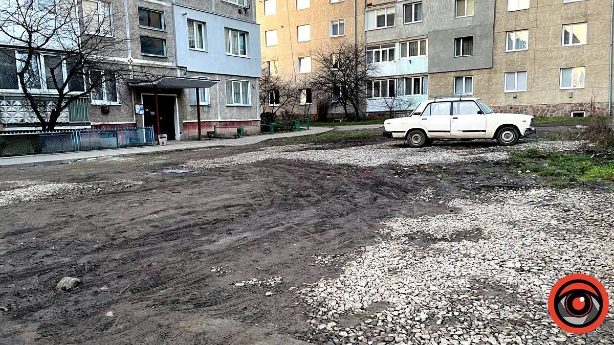 Мікрорайон Богуна в Коломиї ніяк не дочекається ремонтів доріг 7