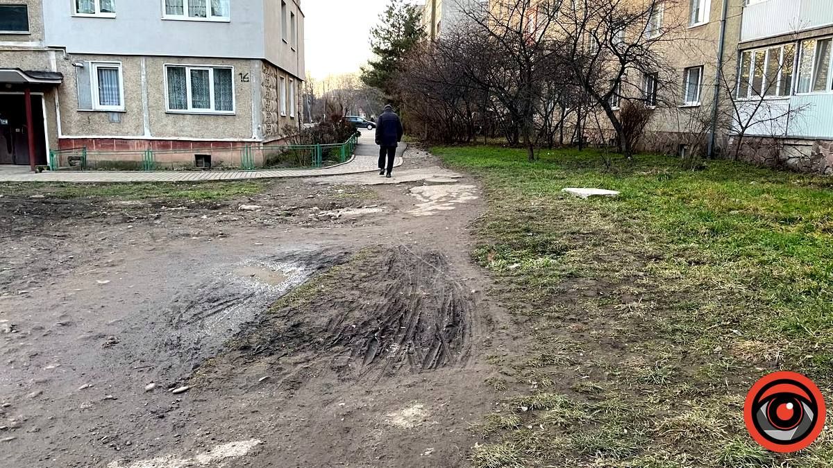 Мікрорайон Богуна в Коломиї ніяк не дочекається ремонтів доріг 13