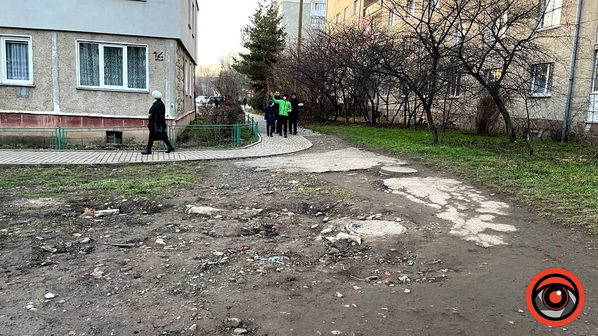 Мікрорайон Богуна в Коломиї ніяк не дочекається ремонтів доріг 14