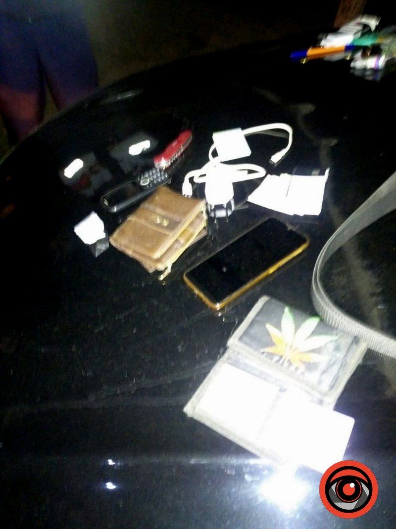 Зупинили за їзду, а виявили наркотики: у Коломиї впіймали мешканця Воскресінців 2