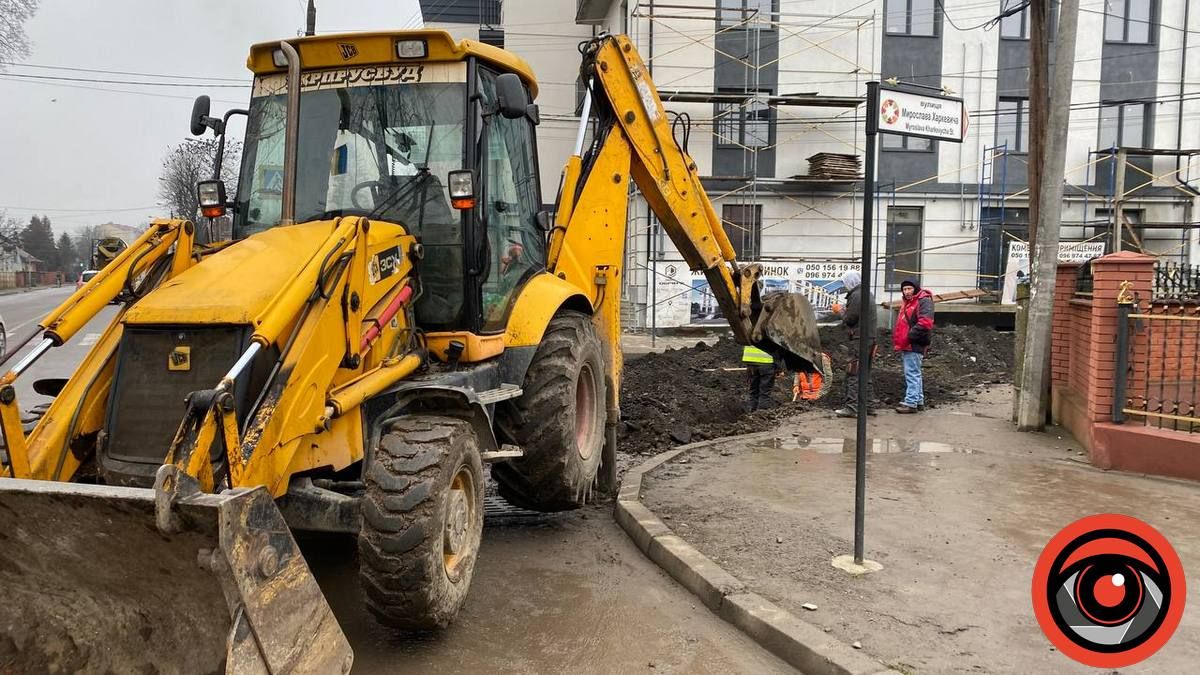 У Коломиї по вул. Мазепи рух ускладнений через прокладання комунікацій на бічній вулиці 1