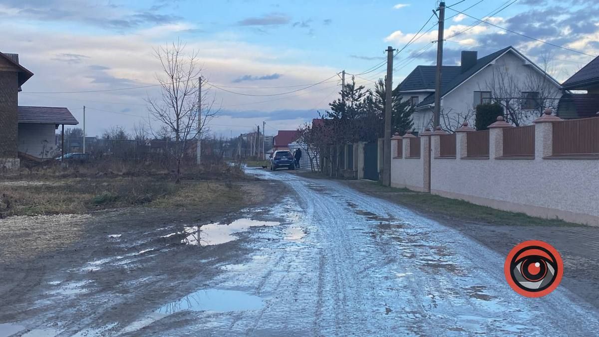 Мешканці урочища "Левади" у Воскресінцях страждають через багнюку на дорогах 7