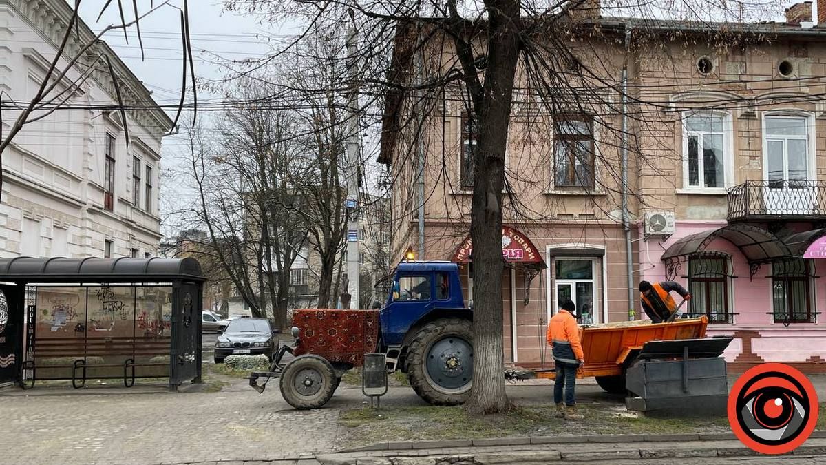 Коломияни облюбували собі "персидський трактор" комунальників