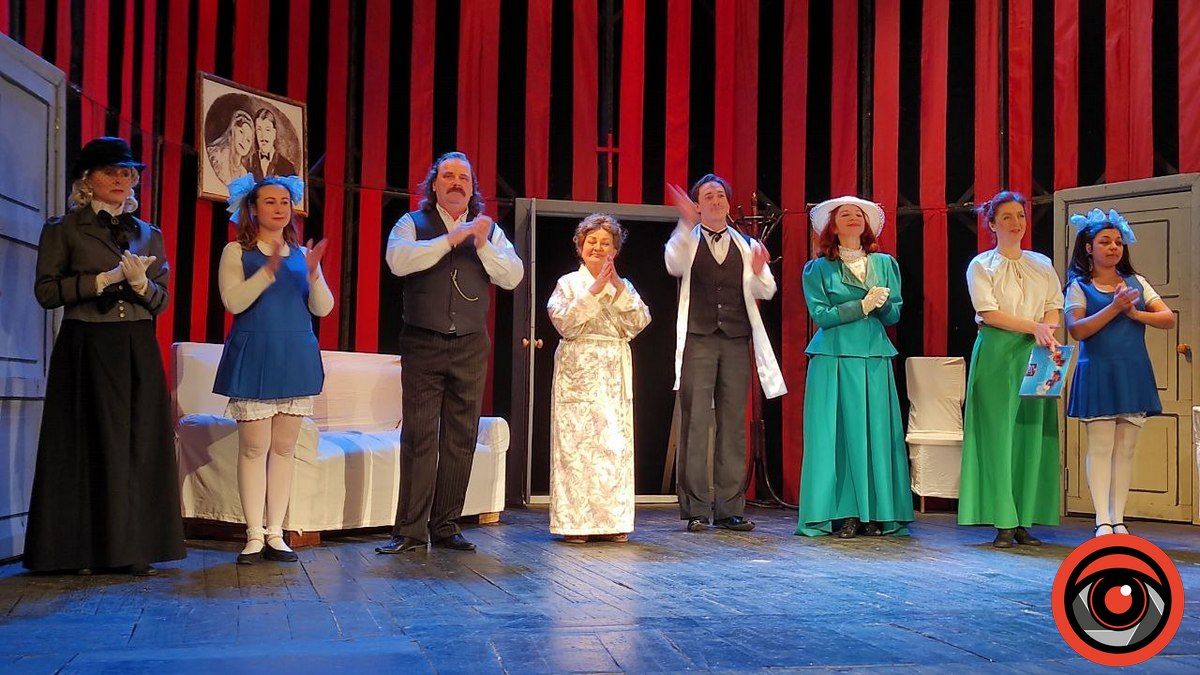 Репутація як запорука щастя: відгук на виставу Коломийського драмтеатру "Мораль пані Дульської" 8