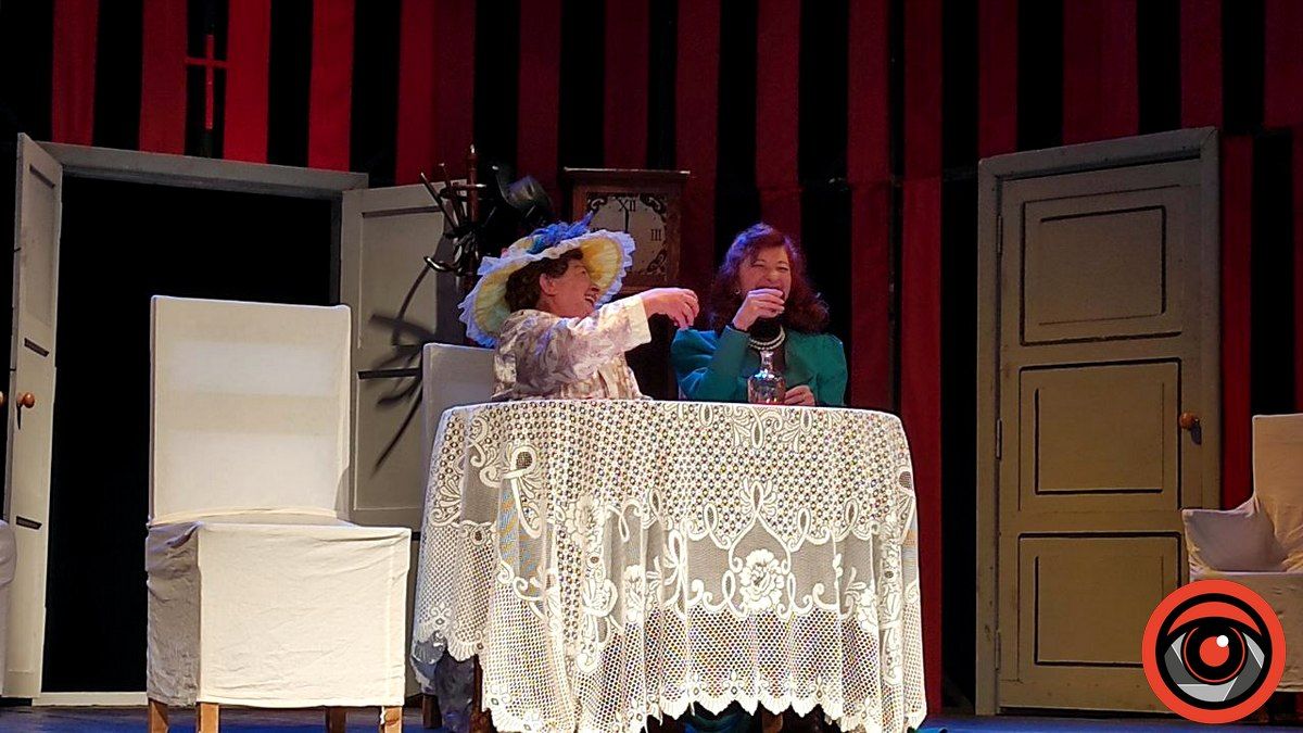 Репутація як запорука щастя: відгук на виставу Коломийського драмтеатру "Мораль пані Дульської" 4