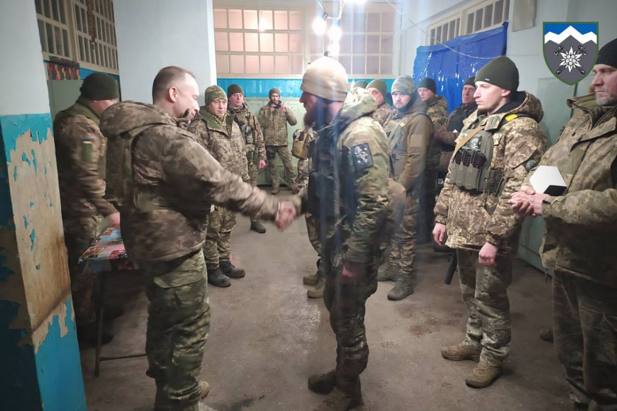 Бійці 10-ї бригади отримали нагороди від командувача Сухопутних військ 4