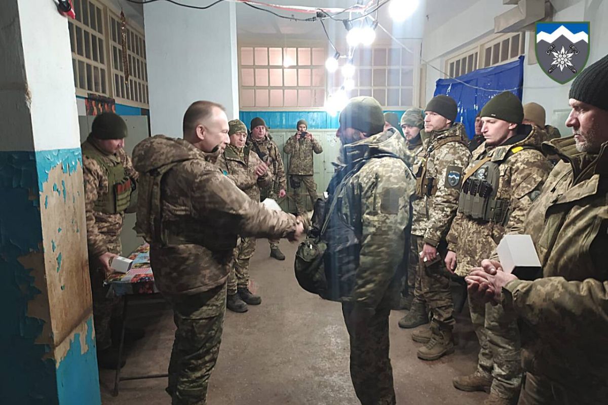 Бійці 10-ї бригади отримали нагороди від командувача Сухопутних військ 3