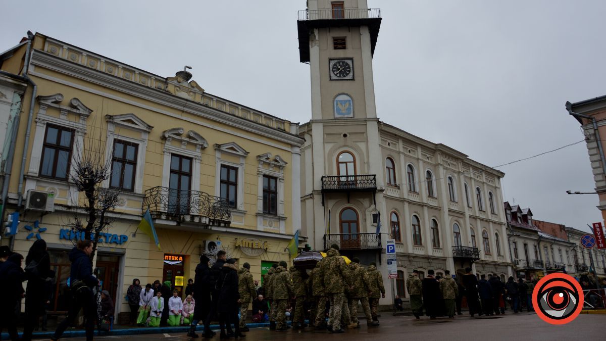 Коломия провела в останню дорогу Героя Сергія Кенюка 13