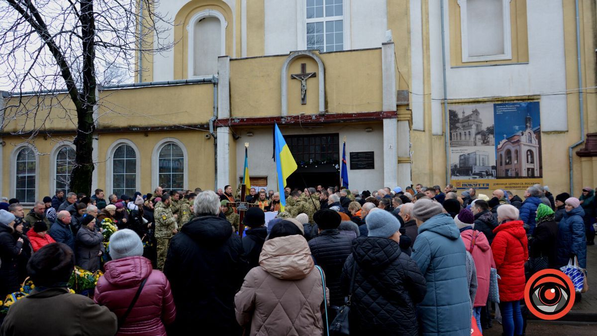 Коломия провела в останню дорогу Героя Сергія Кенюка 3
