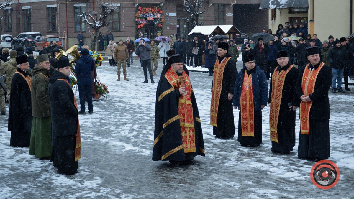 У Коломиї гідно провели в останню дорогу сотенного УПА Мирослава Симчича | Фоторепортаж 14