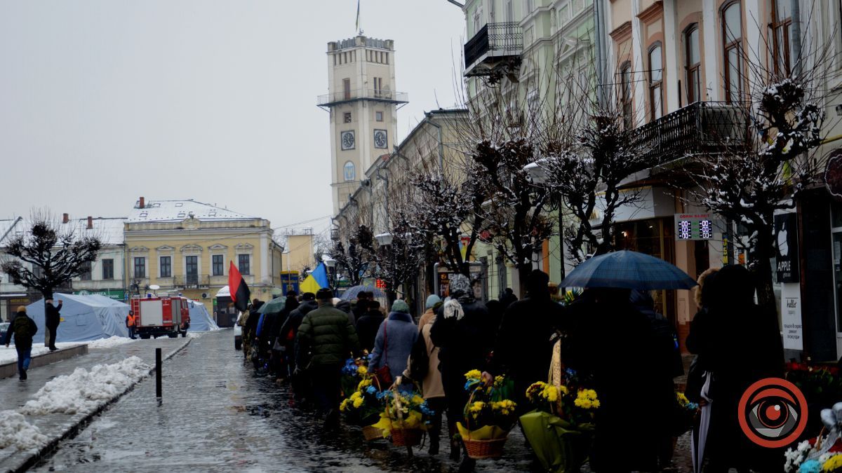 У Коломиї гідно провели в останню дорогу сотенного УПА Мирослава Симчича | Фоторепортаж 20