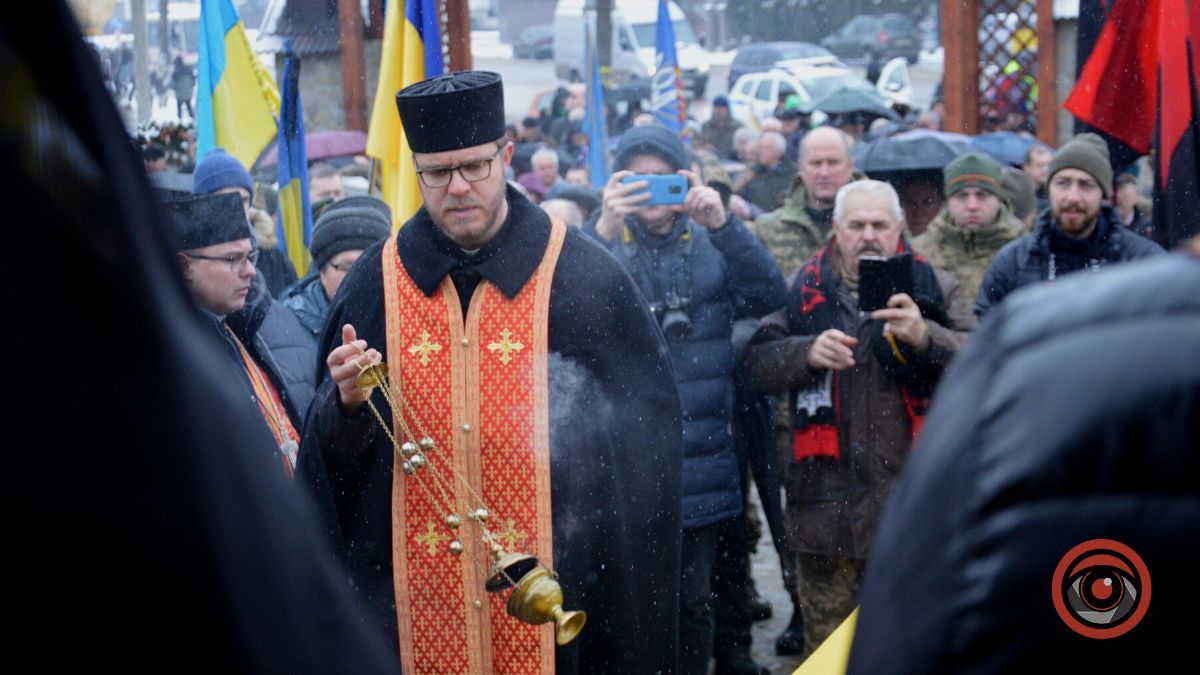 У Коломиї гідно провели в останню дорогу сотенного УПА Мирослава Симчича | Фоторепортаж 23