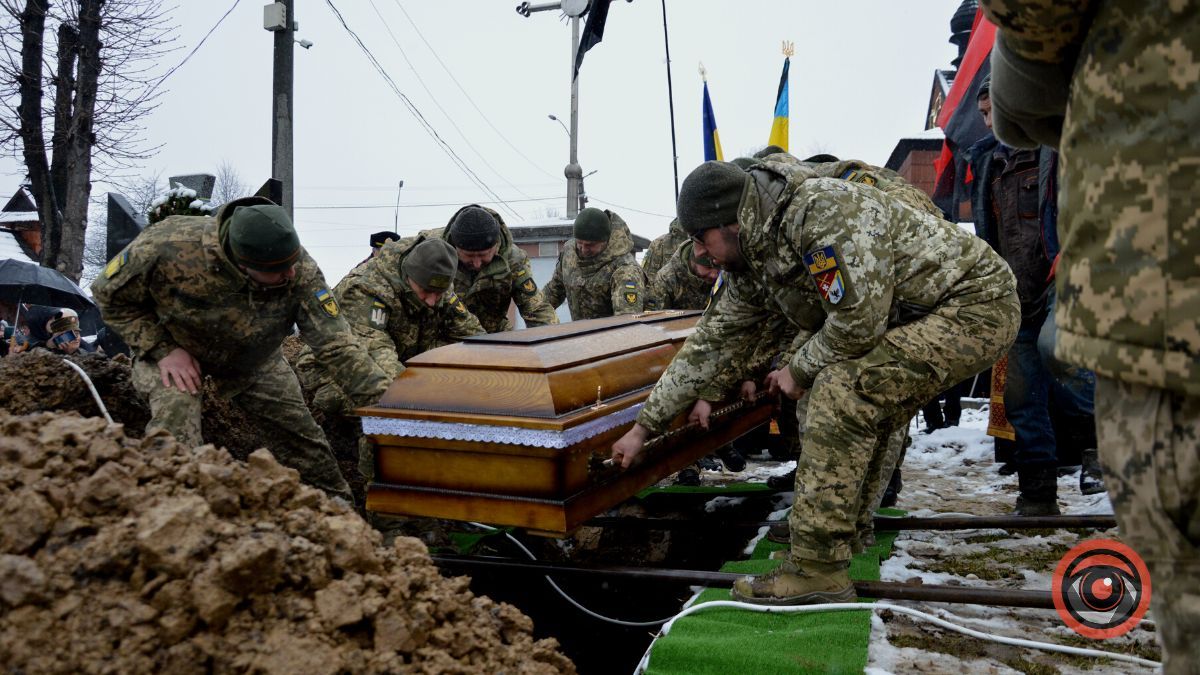 У Коломиї гідно провели в останню дорогу сотенного УПА Мирослава Симчича | Фоторепортаж 27